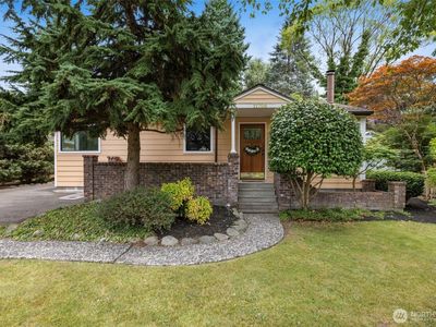 11706 40th Ave NE, Seattle, WA, 98125