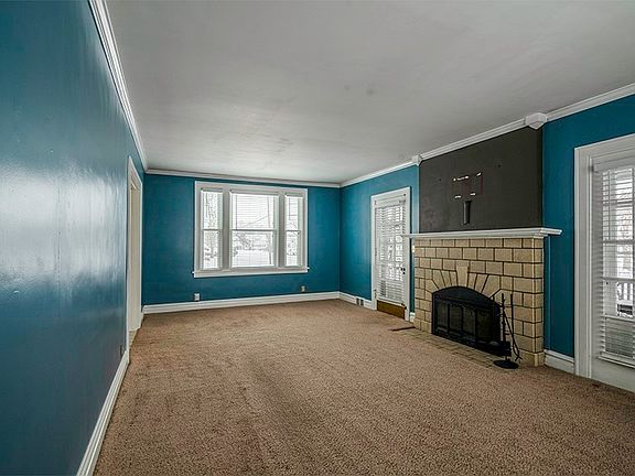 5th image of 244 Woodbine Ave SE