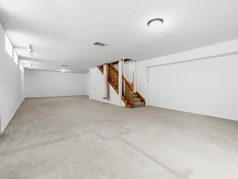 9141 Wheatland Ave — Photo 43