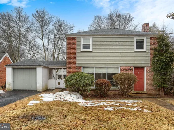 3 Highland Dr, Camp Hill, PA 17011