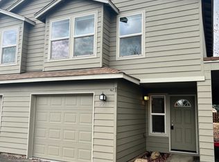 2211 SW 27th St, Redmond, OR 97756