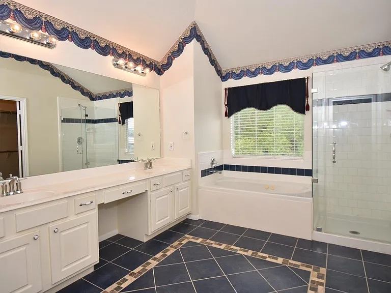 3810 Buckley Ln — Photo 11