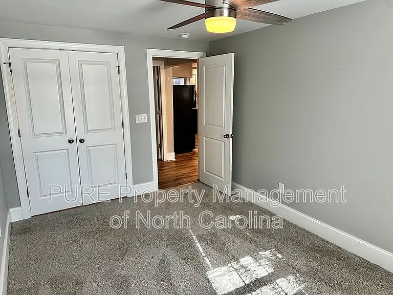 708 Union St S — Photo 49