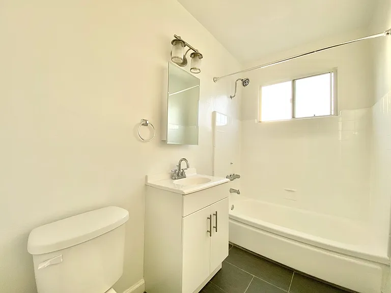 Caribbean Normandie Apartments — Photo 26