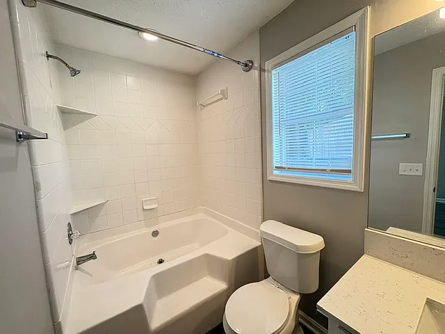 1000 Wehring Ln — Photo 13