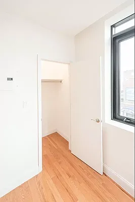 Rented by Modern Spaces | media 27