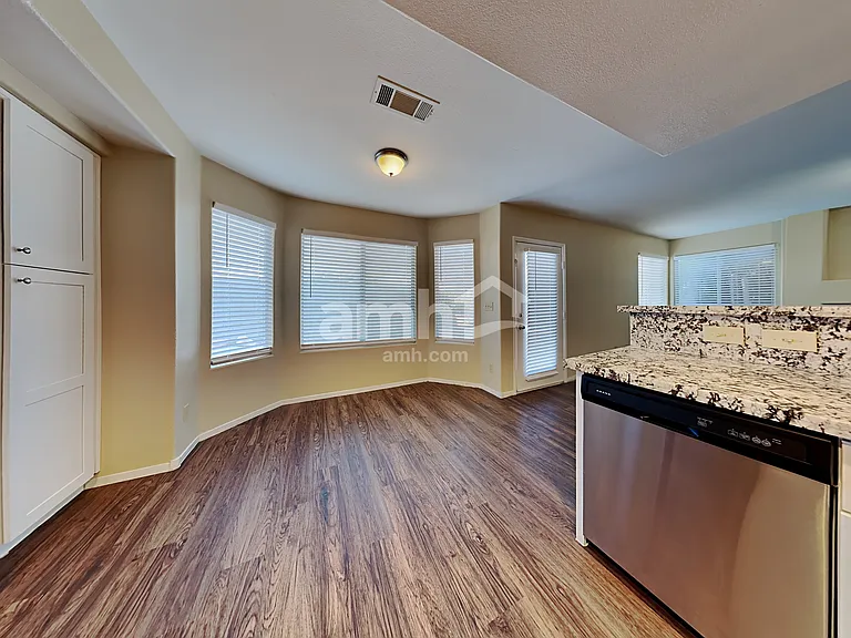 288 Vallarte Dr — Photo 4