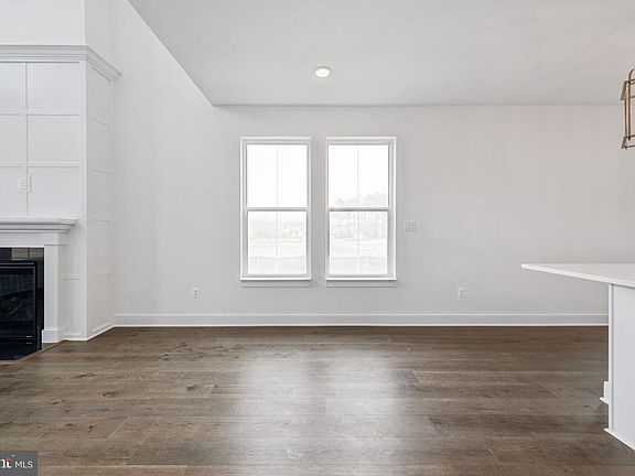 7th image of this home