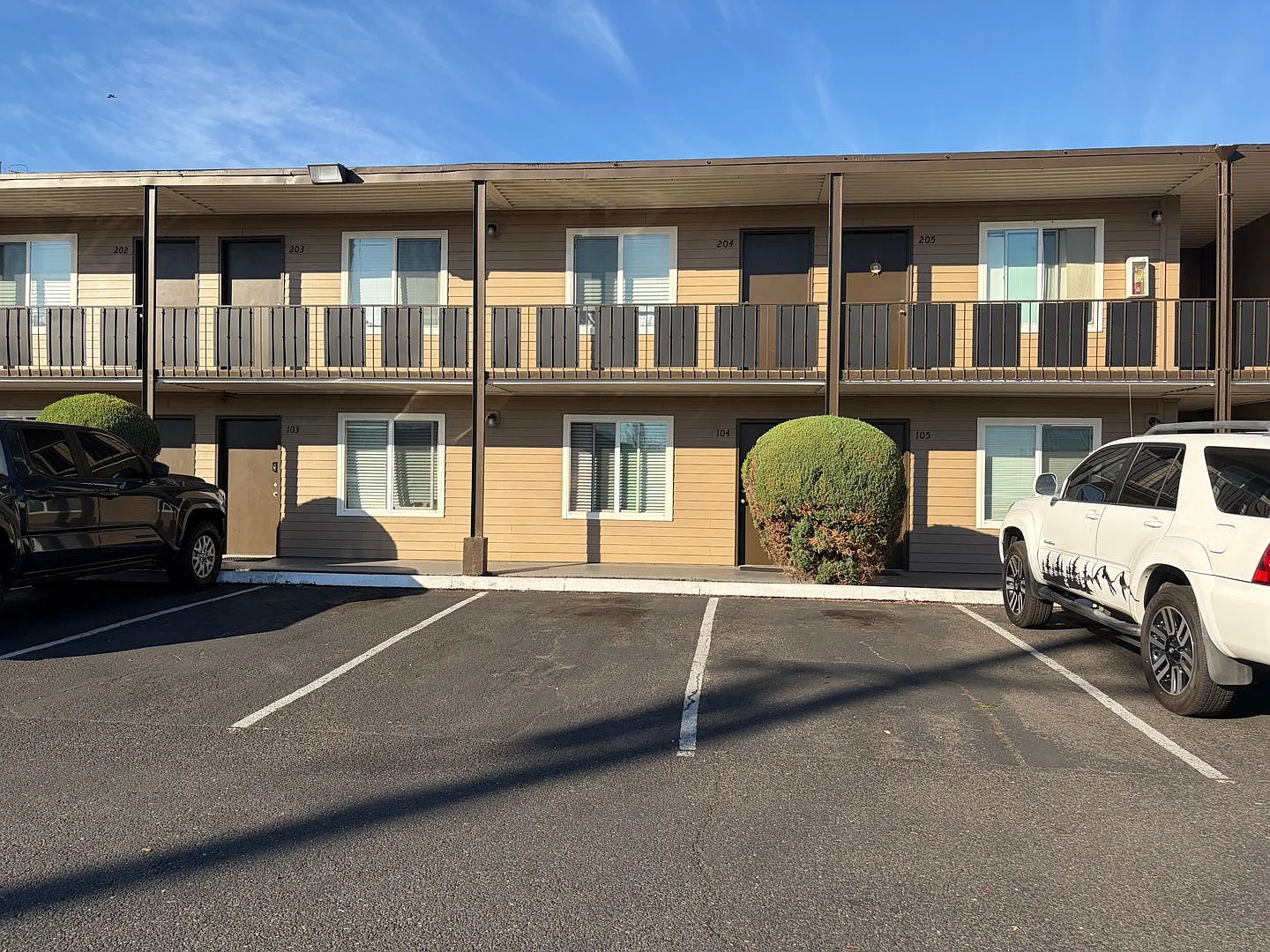 Farmington Apartments — Photo 2