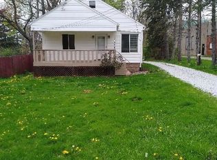 1758 S Arlington St, Akron, OH 44306