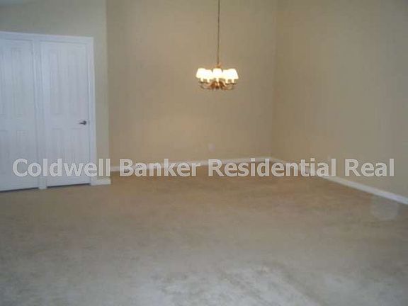 5th image of 8504 Chapman Oak Ct