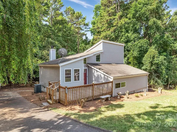 3076 Point Clear Dr, Tega Cay, SC 29708