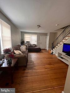 6213 N Howard St, Philadelphia, PA, 19120