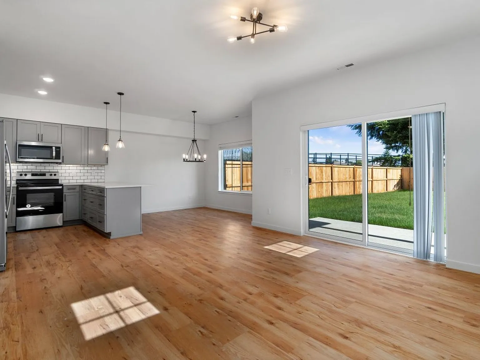 Discover Luxury Townhome Living in the Heart of Tumwater — Photo 4