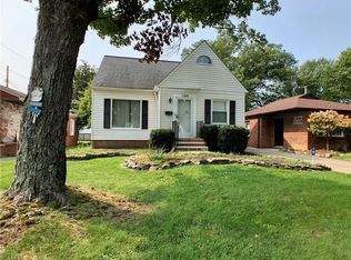 1160 Elmwood Rd, Mayfield Heights, OH 44124