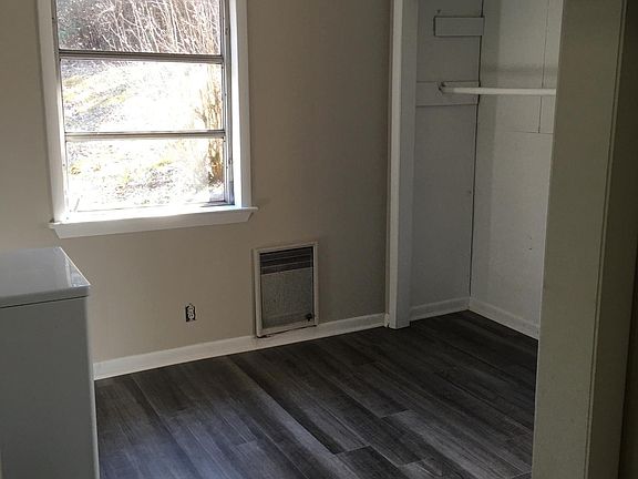 3rd image of 5878 Dayton Blvd