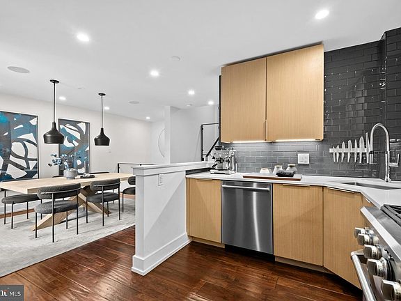 5th image of 502 Delancey 1/2 St #A