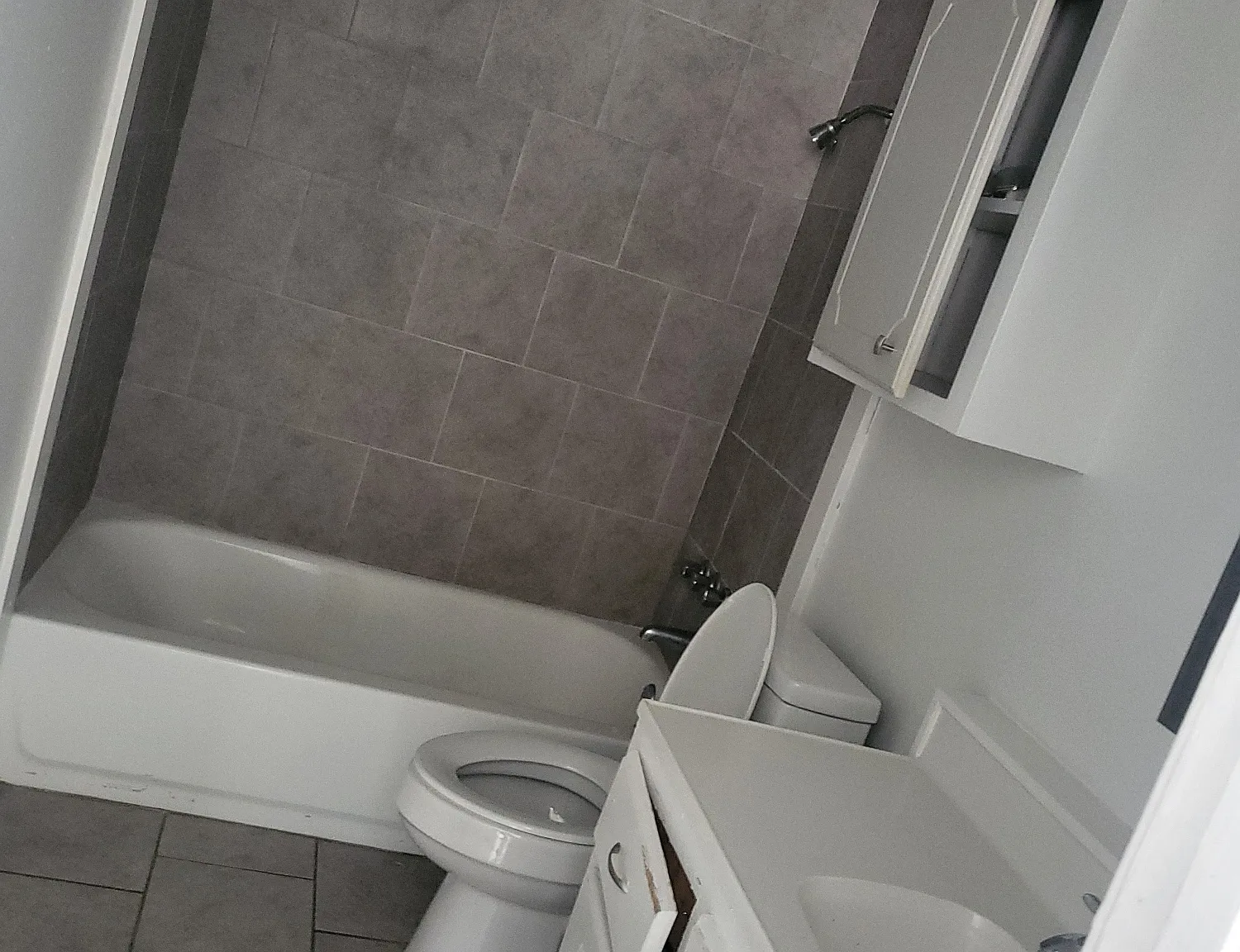 2 bed, 1200 sqft, $850 — Photo 3