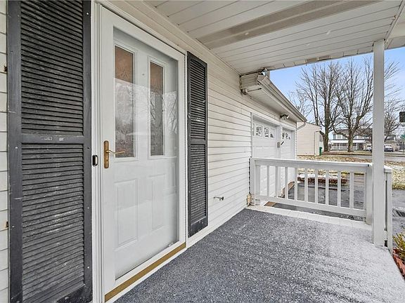 3rd image of 200 Havenhill Dr