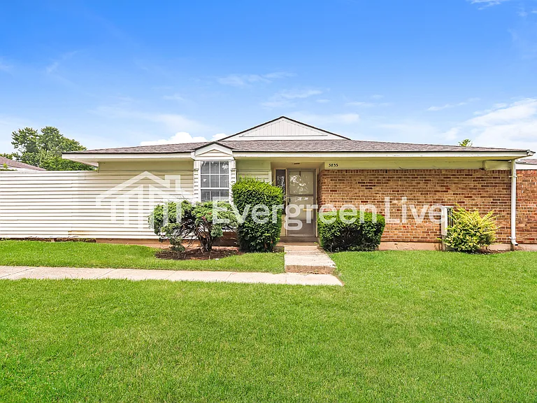 5835 Troy Villa Blvd — Photo 1