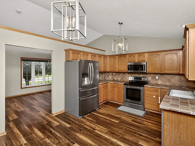 1695 SE Olson Dr — Photo 7