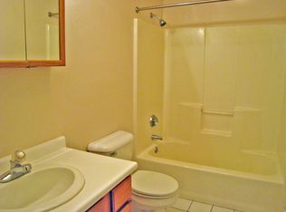 10 Hemlock Ridge Ln, York, ME 03909