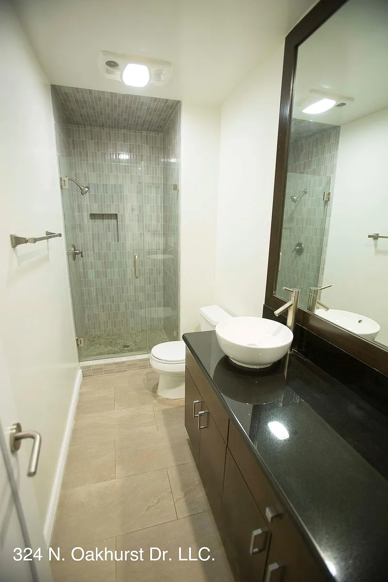 Hallway Bathroom - 324 N Oakhurst Dr #204