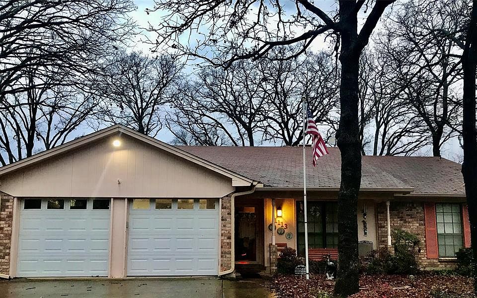 1st image of 1113 Lake Ridge Dr