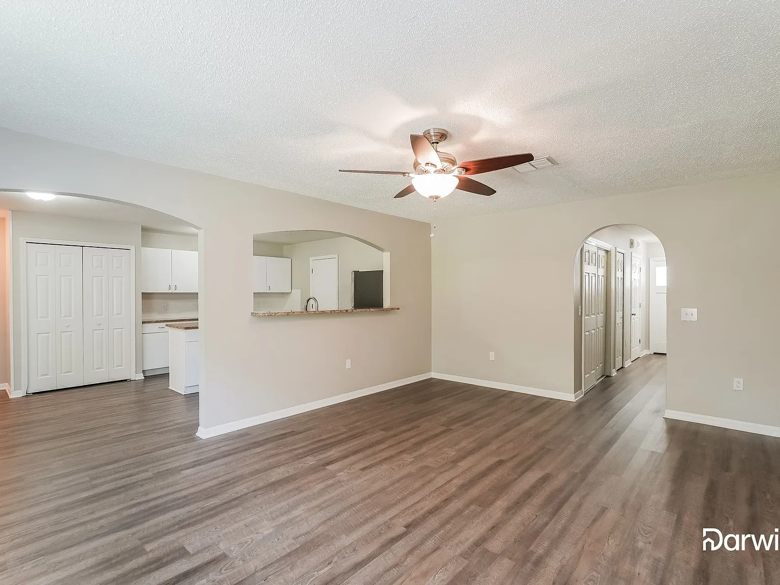 4 bed, 3.0 bath, 1944 sqft, $2,195 — Photo 4
