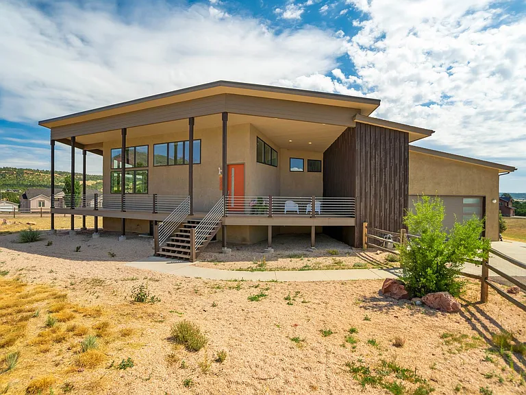 3885 Sierra Vista Rd — Photo 3