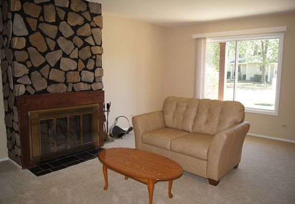 3rd image of 2443 Brunswick Cir APT D