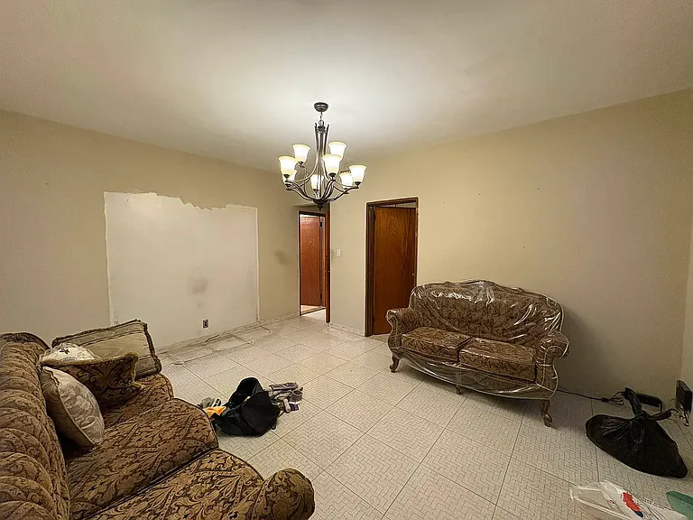 25-63 37th St #1 — Photo 2