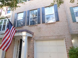 21947 Thompson Sq, Sterling, VA 20166