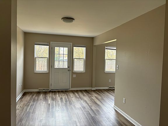 3rd image of 19 Mimosa Dr