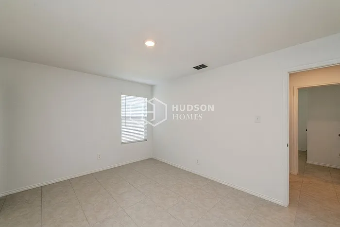 2983 Wallace Wells Ct — Photo 18