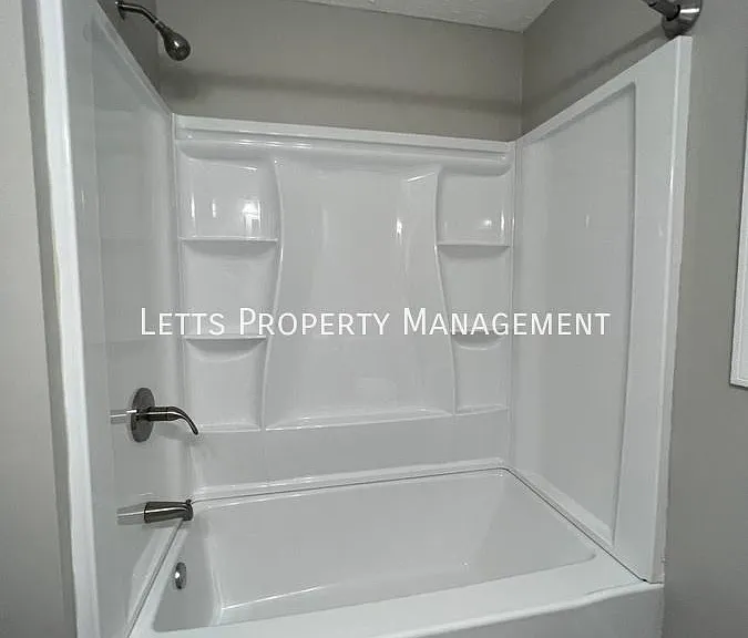 5543 Teresa St — Photo 10
