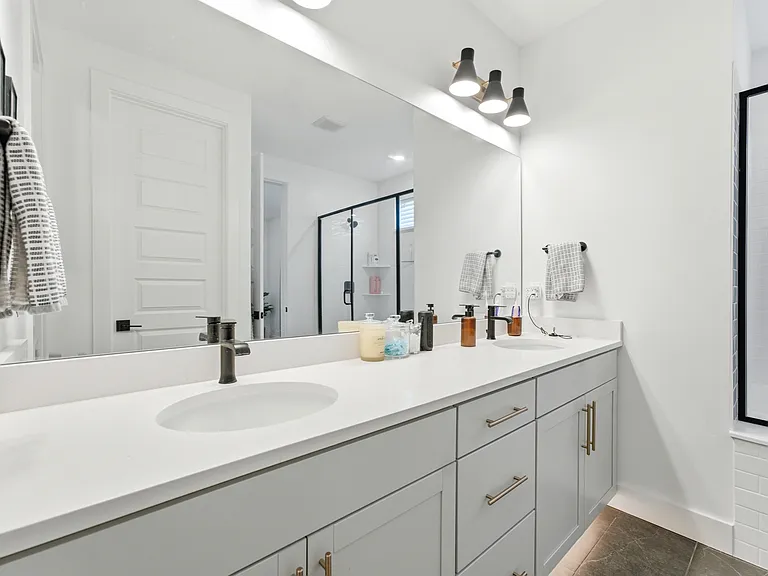 459 E Rimrock Ln — Photo 28