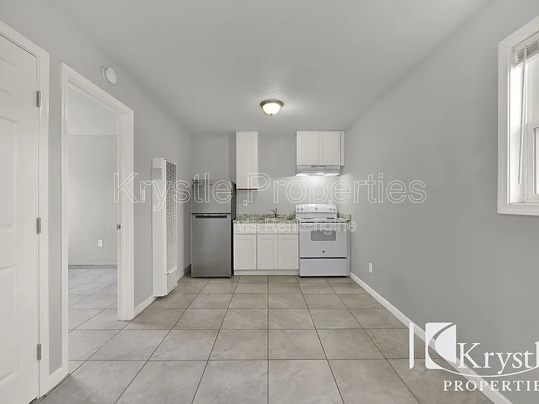 714 Gateway Dr — Photo 10