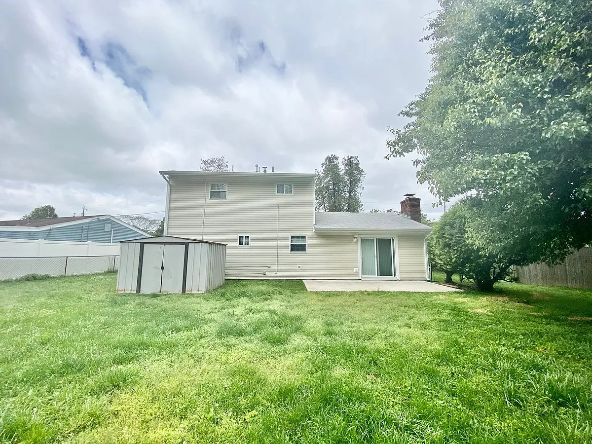 Building Photo - 4929 Whitman Ln