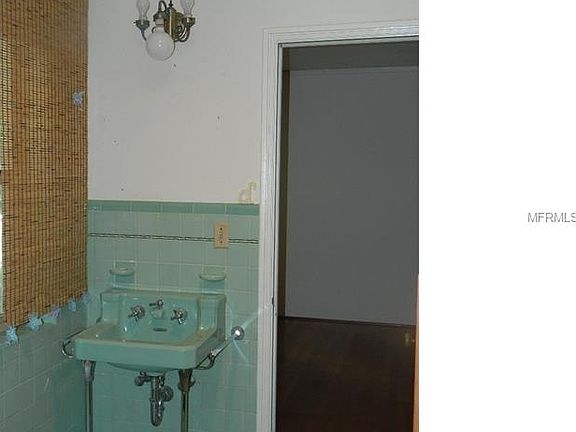 5th image of 816 N Interlachen Ave