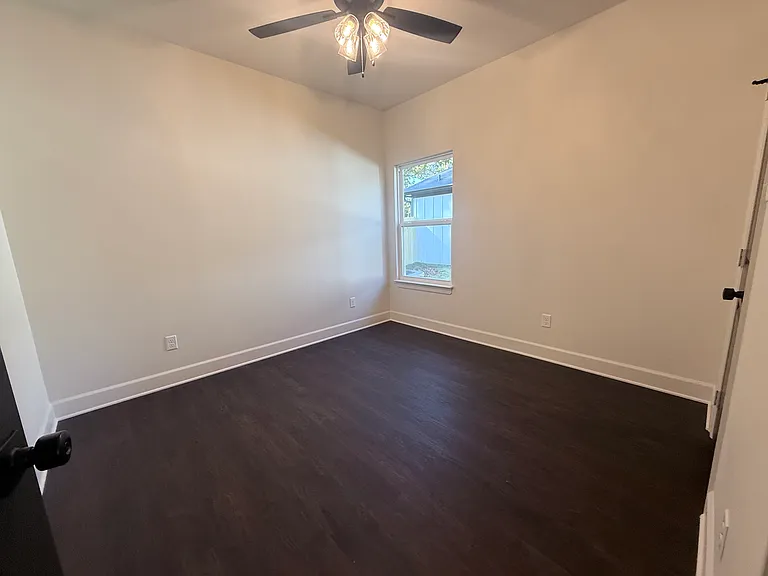 616 Oak St — Photo 18