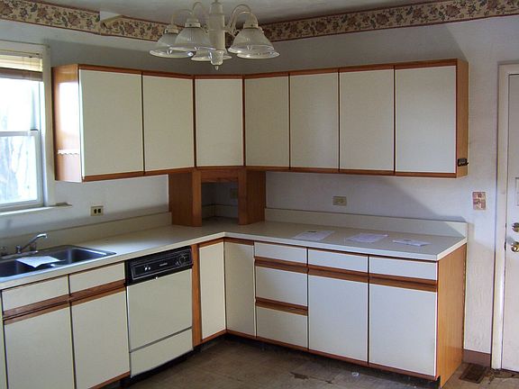 Spacious Kitchen