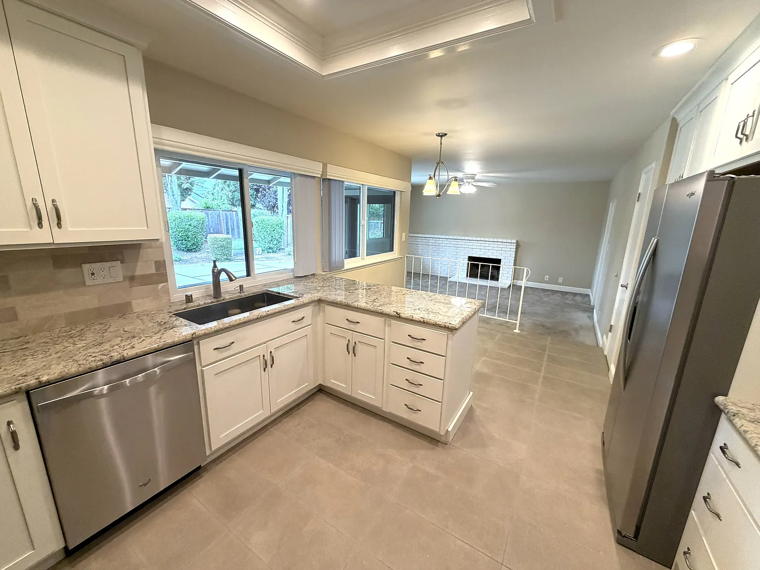 3 bed, 1800 sqft, $4,900 — Photo 2