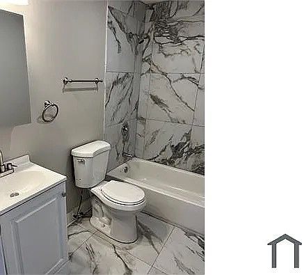 2nd image of 4900 W Madison St #2W