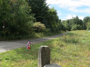 376 Mulpus Rd, Lunenburg, MA 01462