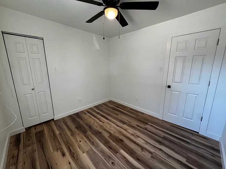 4627 Capitol Ave — Photo 4