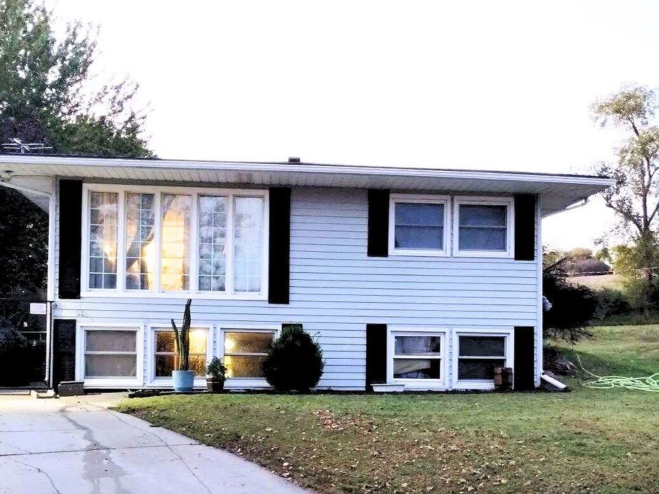 1st image of 105 19th Dr