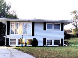 105 19th Dr, Norfolk, NE 68701