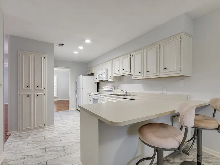 2611 Eisenhauer Rd #903 — Photo 12