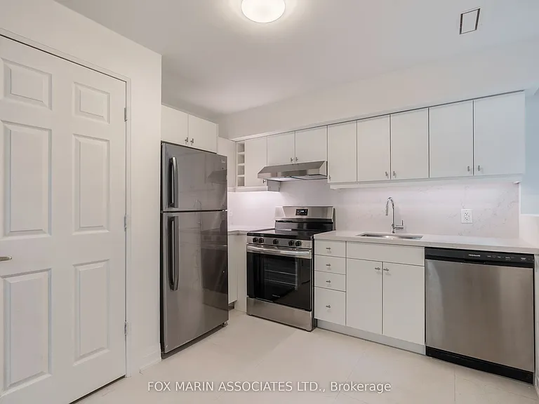 334 Shaw St #LOWER — Photo 5